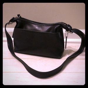 🧥NWOT Coach black crossbody, tissue still inside